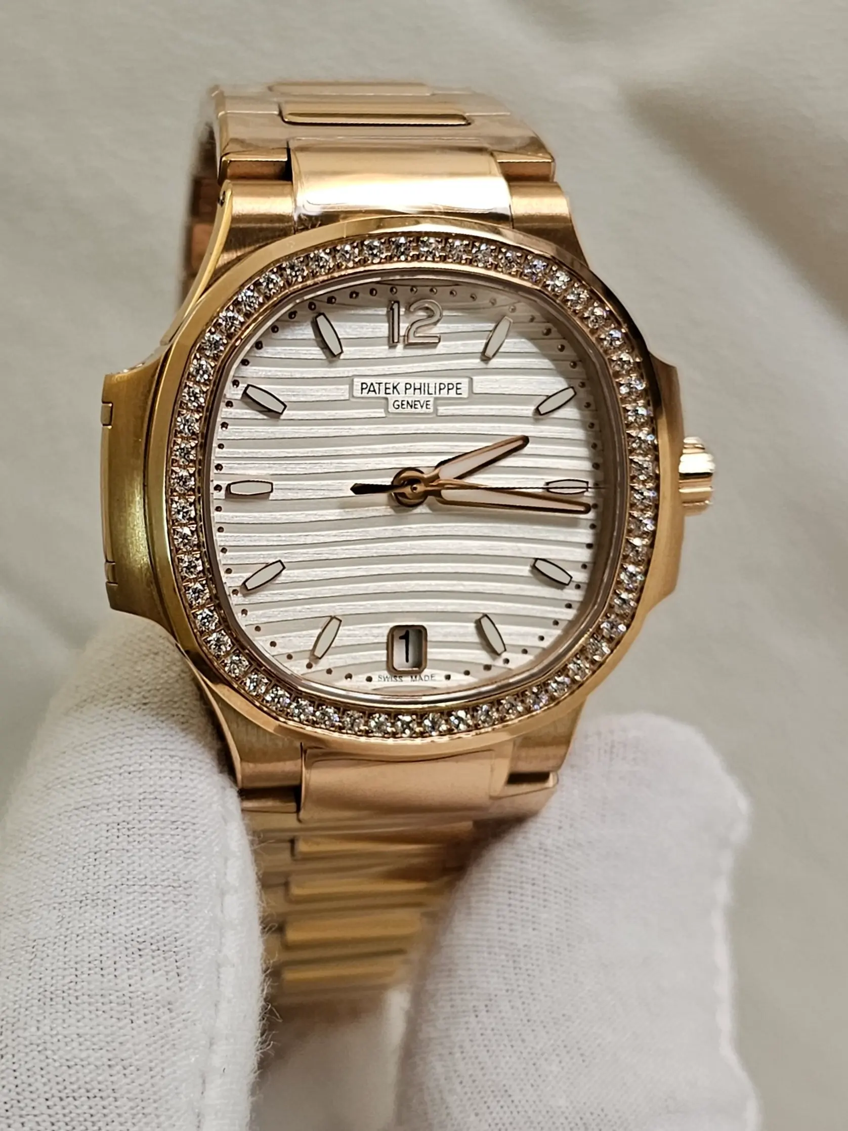 Patek Philippe Nautilus Ladies Rose Gold 7118/1200R-001